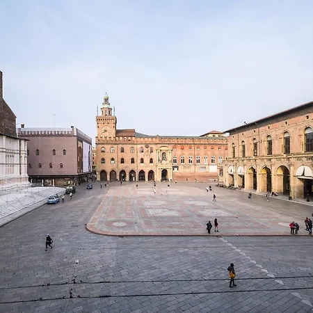 Apartament Urbanicooh Garisenda - Piazza Maggiore View *
